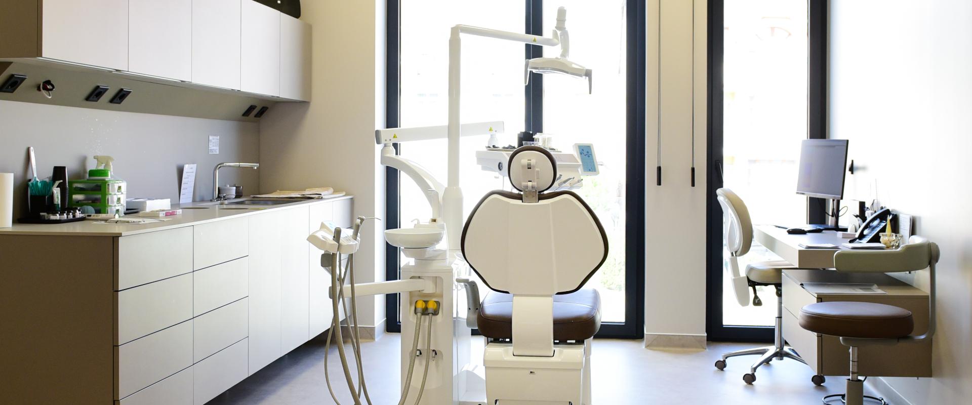 Dr. Vass Tam�s